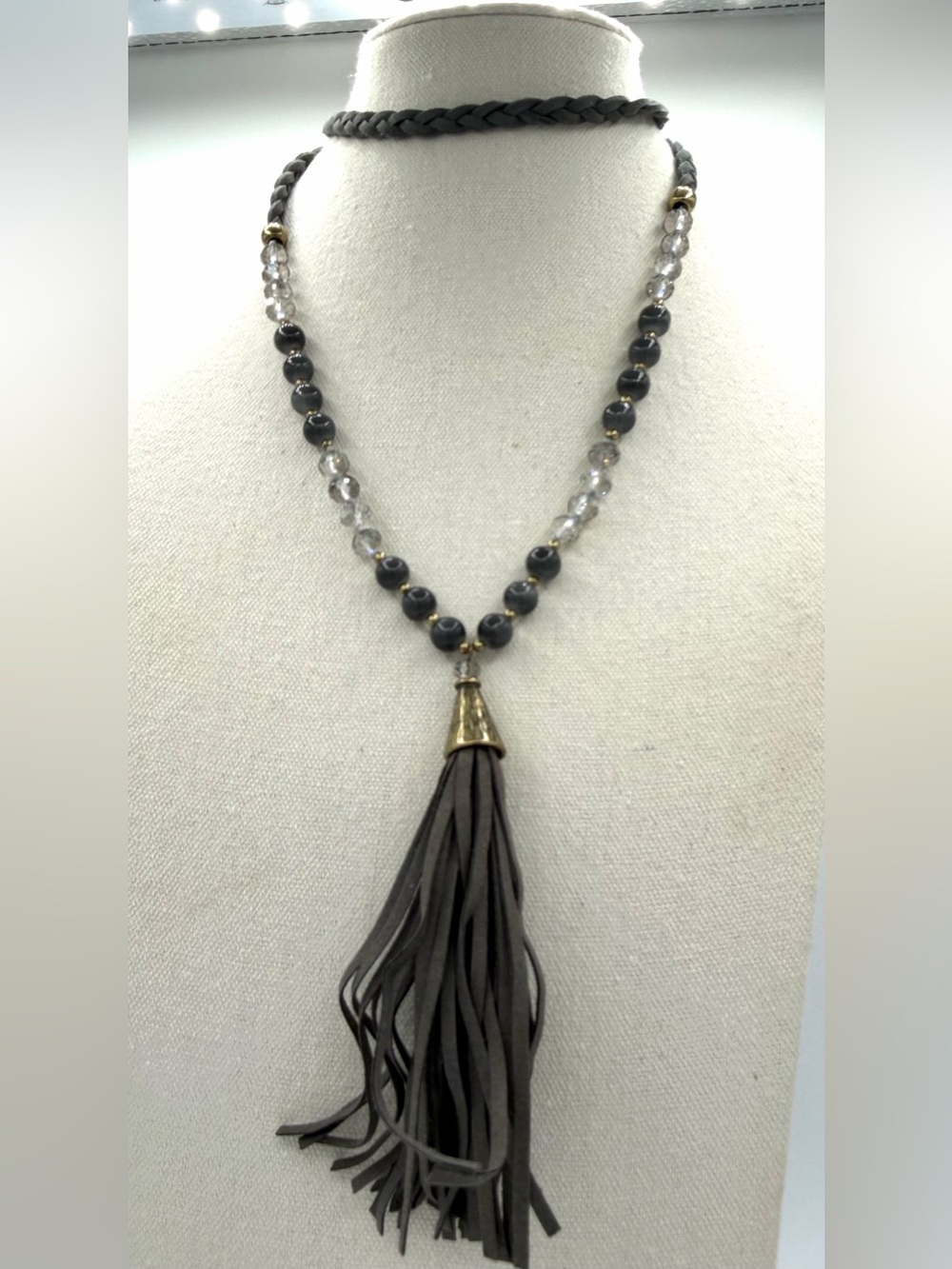 Earthy Gray Beaded Leatherette tassel pendant necklace Bohemian Gypsy Style - Picture 1 of 7